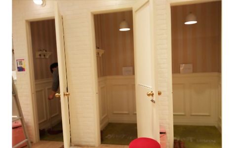 RFID應(yīng)用于服裝智慧門店智能試衣間