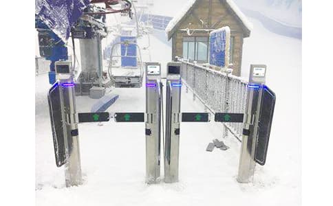 RFID工業(yè)讀寫器HR9216應(yīng)用于滑雪場(chǎng)簽到管理